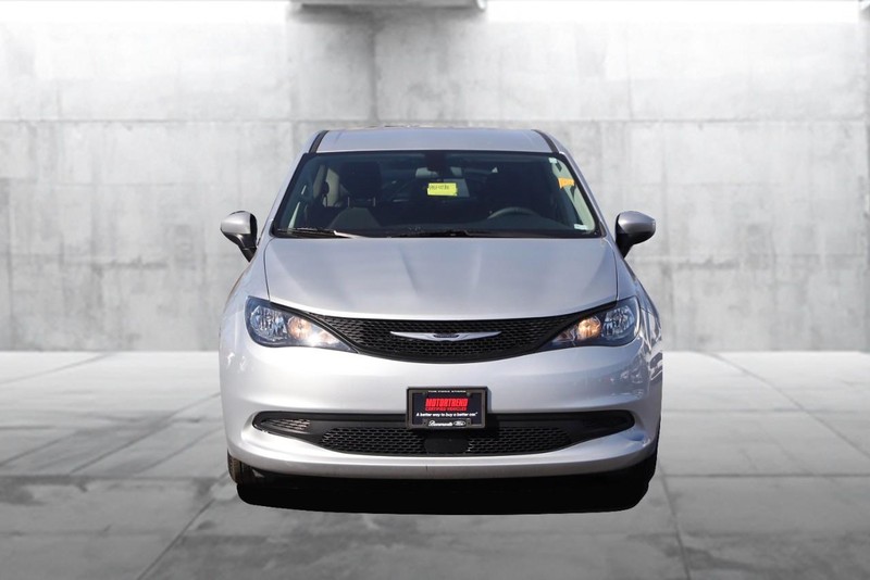 Chrysler Voyager Vehicle Image 04