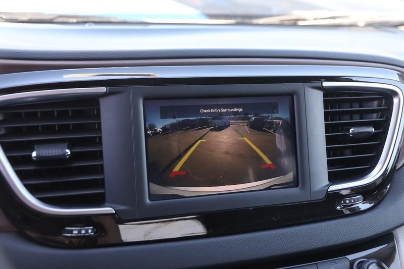 Chrysler Voyager Vehicle Image 18