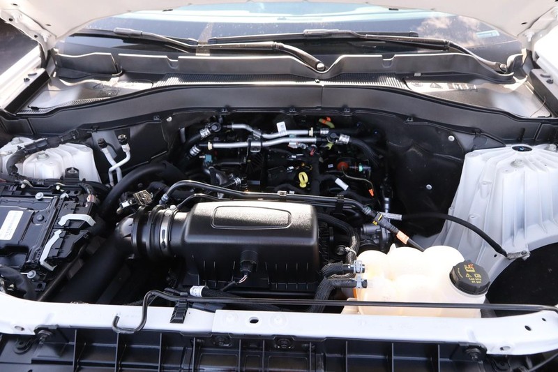 Ford Explorer Vehicle Image 28