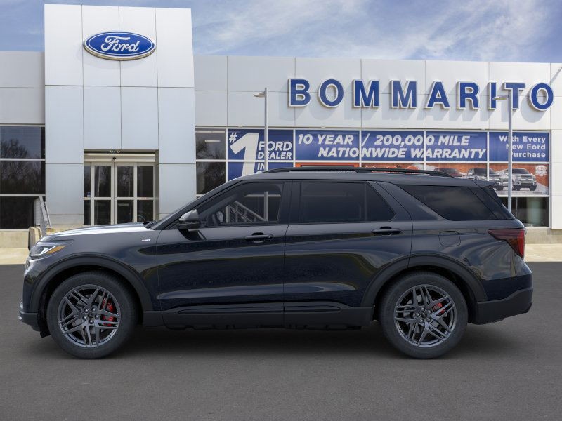 Ford Explorer Vehicle Image 03