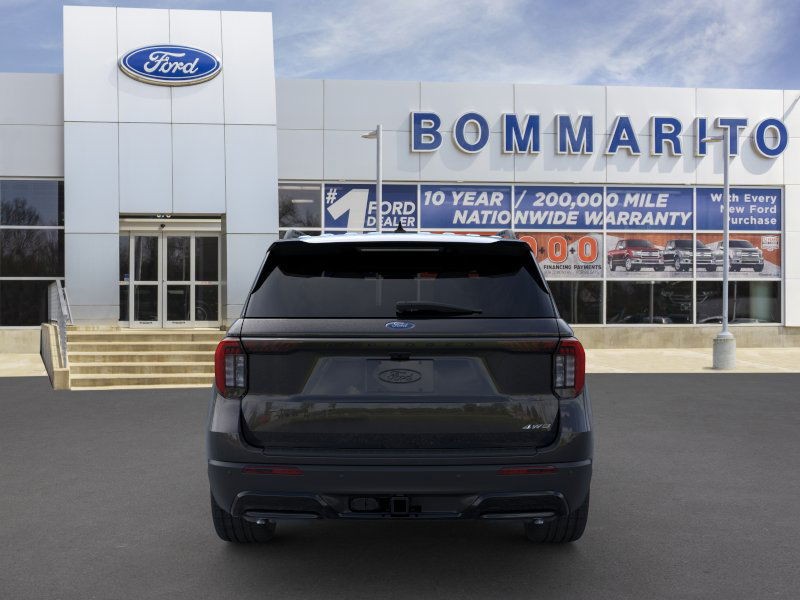 Ford Explorer Vehicle Image 05