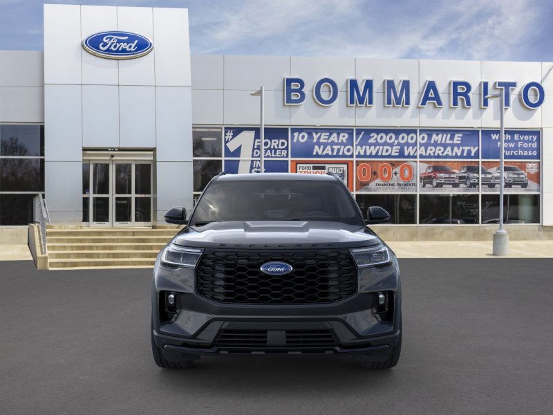 Ford Explorer Vehicle Image 06