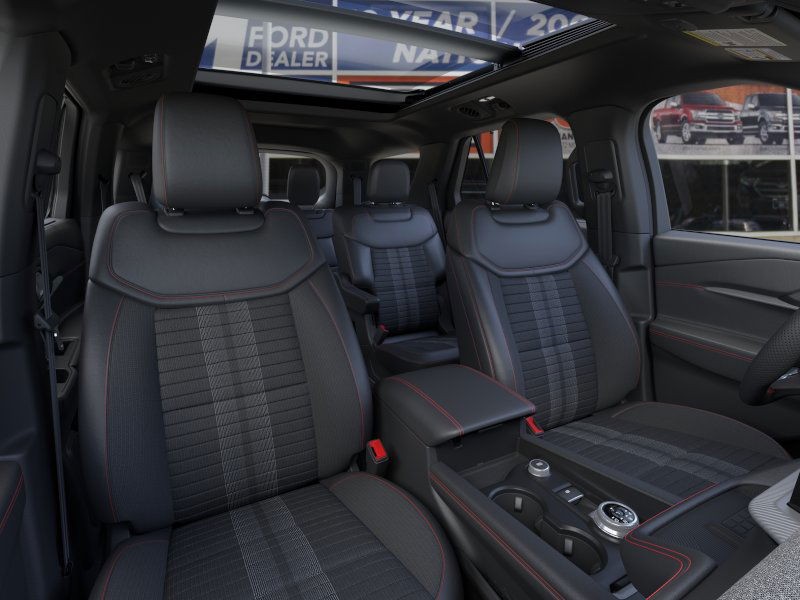 Ford Explorer Vehicle Image 10