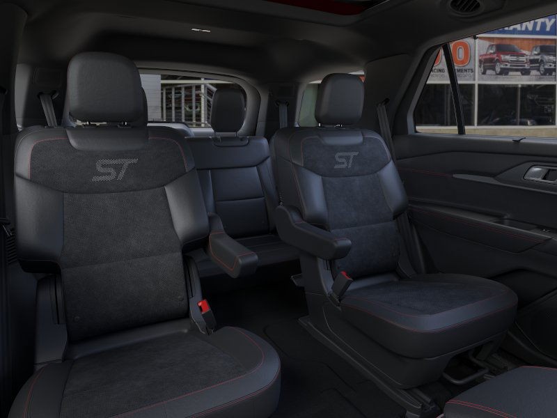 Ford Explorer Vehicle Image 11
