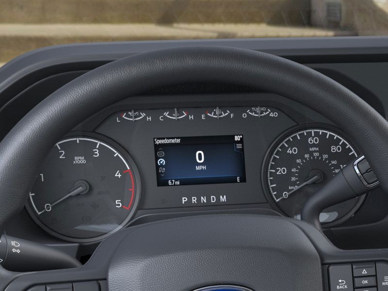 Ford Super Duty F-350 DRW Vehicle Image 13