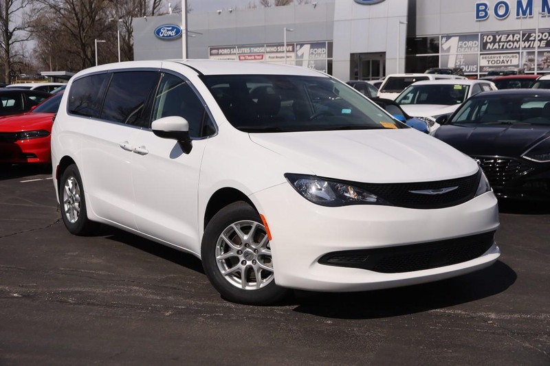 Chrysler Voyager Vehicle Image 28