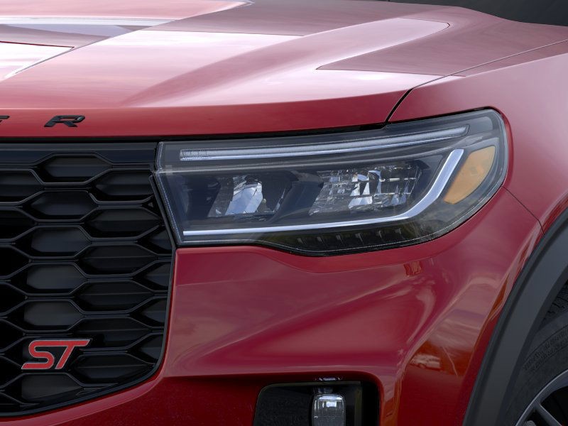 Ford Explorer Vehicle Image 18