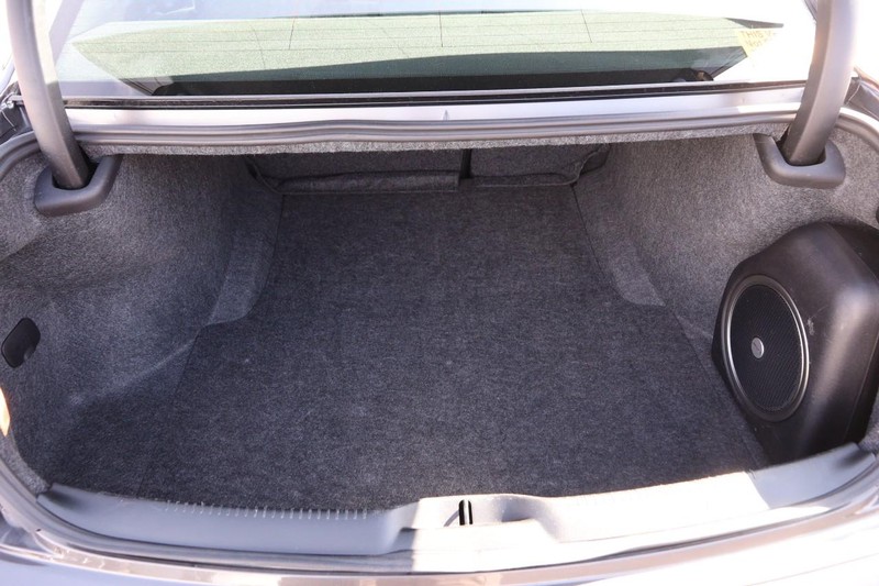 Chrysler 300 Vehicle Image 07