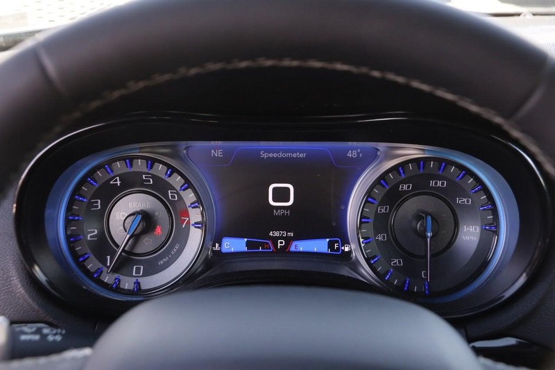 Chrysler 300 Vehicle Image 14