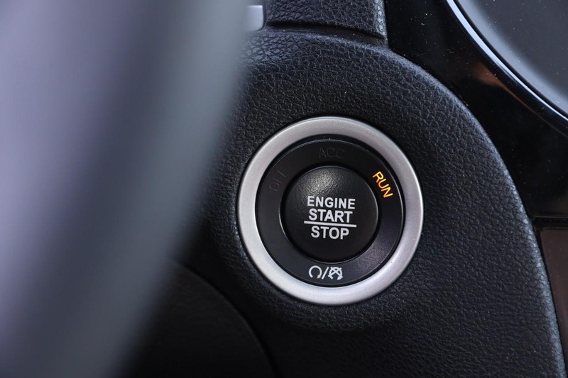 Chrysler 300 Vehicle Image 15