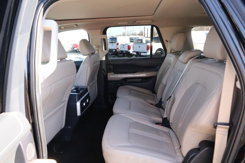 Ford Expedition Max Vehicle Image 12