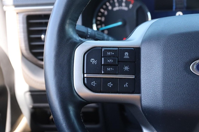 Ford Expedition Max Vehicle Image 15