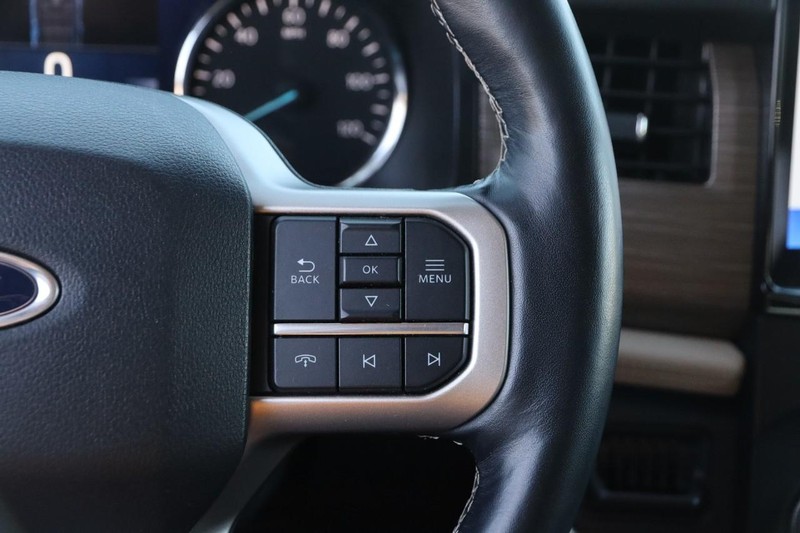Ford Expedition Max Vehicle Image 16