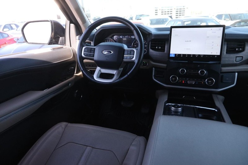 Ford Expedition Max Vehicle Image 26