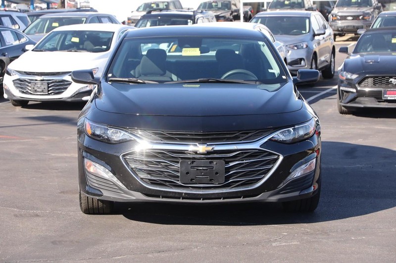 Chevrolet Malibu Vehicle Image 04