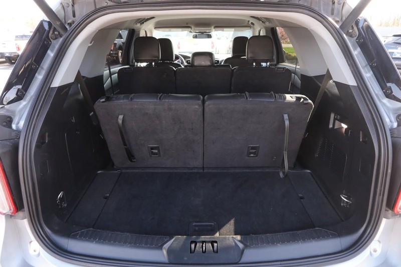 Ford Explorer Vehicle Image 07