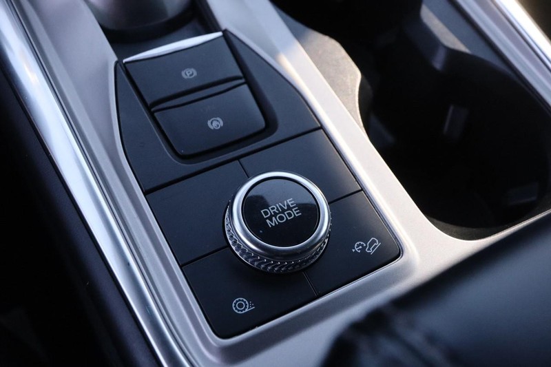 Ford Explorer Vehicle Image 20