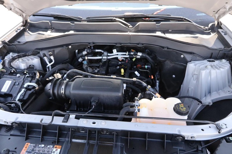 Ford Explorer Vehicle Image 28