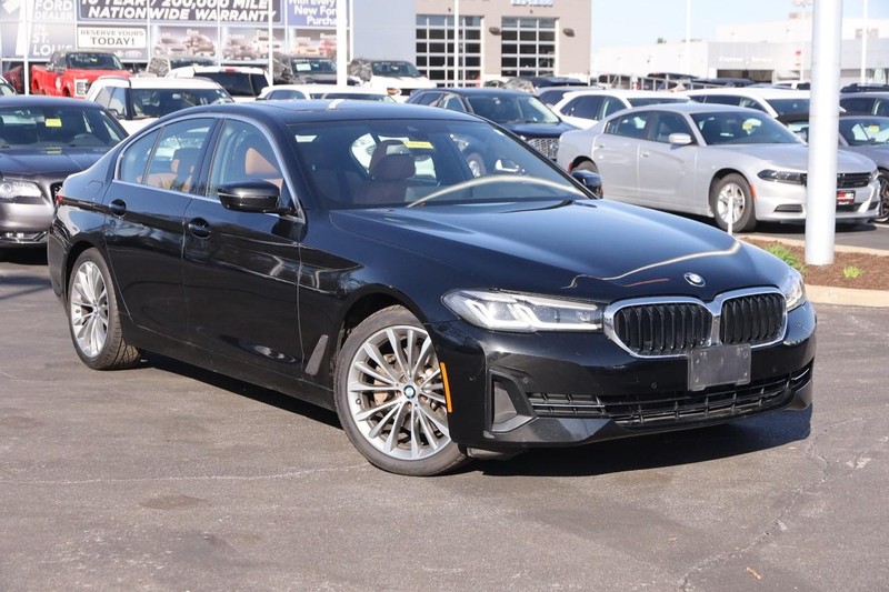BMW 5 Series Vehicle Image 02
