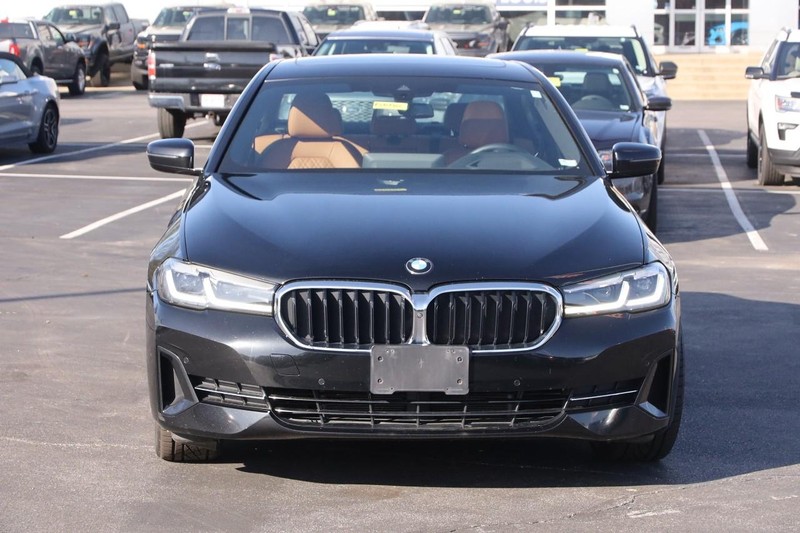BMW 5 Series Vehicle Image 04