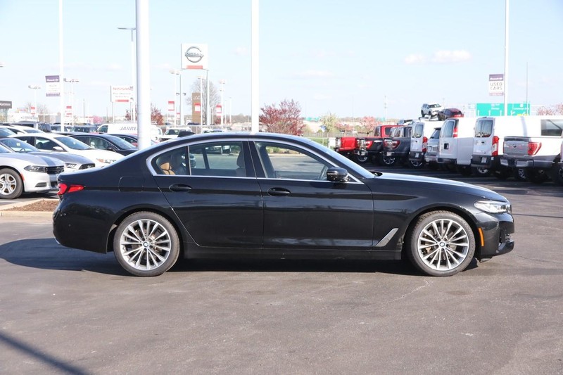 BMW 5 Series Vehicle Image 05
