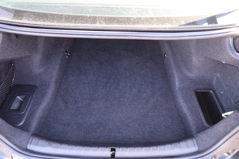 BMW 5 Series Vehicle Image 07