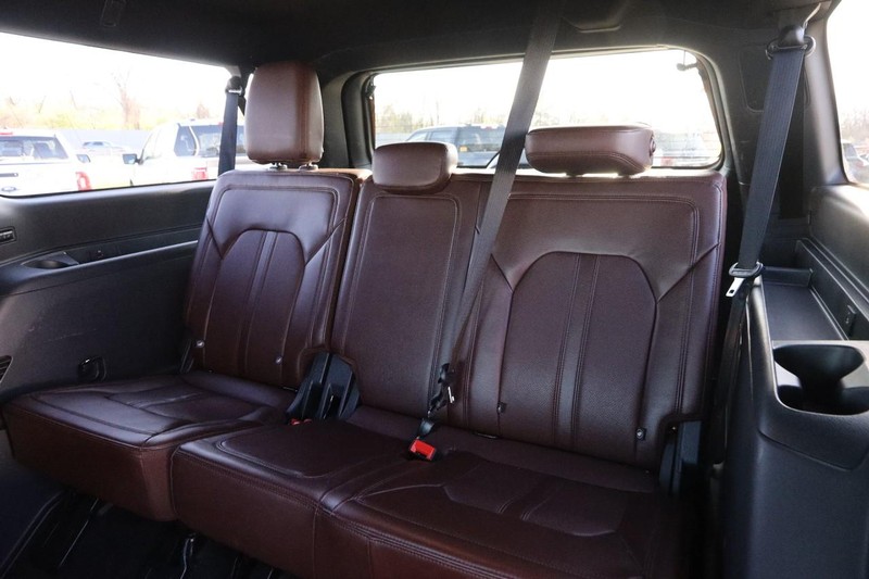 Ford Expedition Max Vehicle Image 13