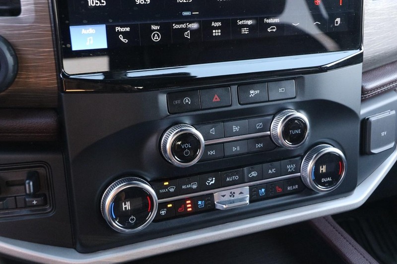 Ford Expedition Max Vehicle Image 21