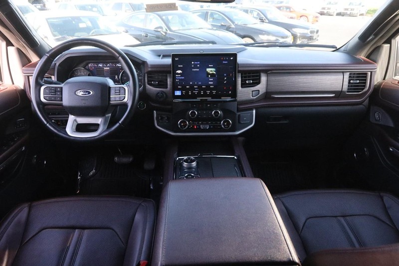 Ford Expedition Max Vehicle Image 25