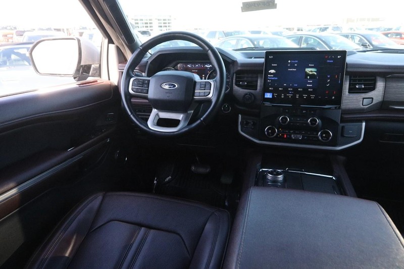Ford Expedition Max Vehicle Image 26