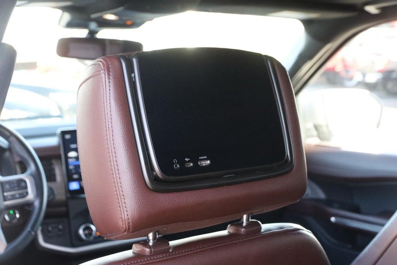 Ford Expedition Max Vehicle Image 30