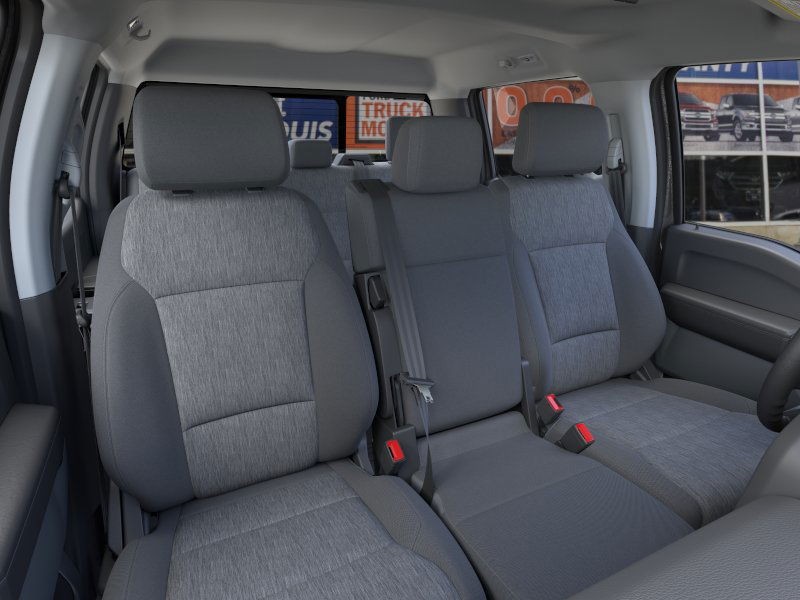 Ford Super Duty F-250 SRW Vehicle Image 10