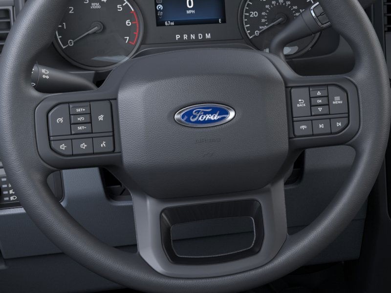 Ford Super Duty F-250 SRW Vehicle Image 12