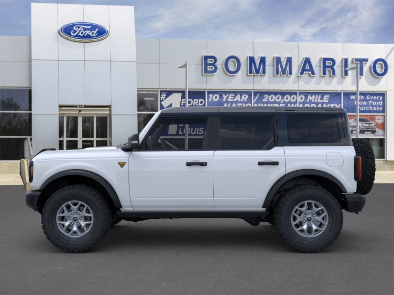 Ford Bronco Vehicle Image 03