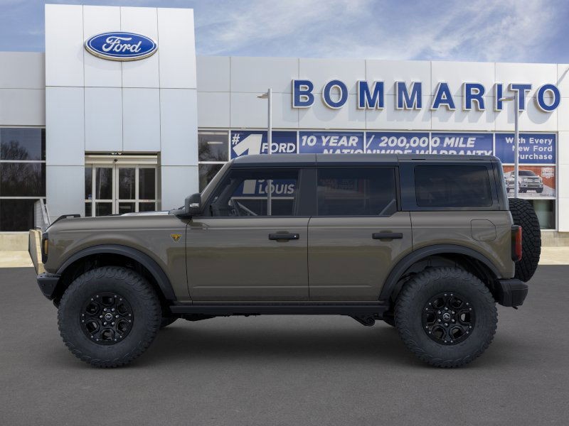 Ford Bronco Vehicle Image 03