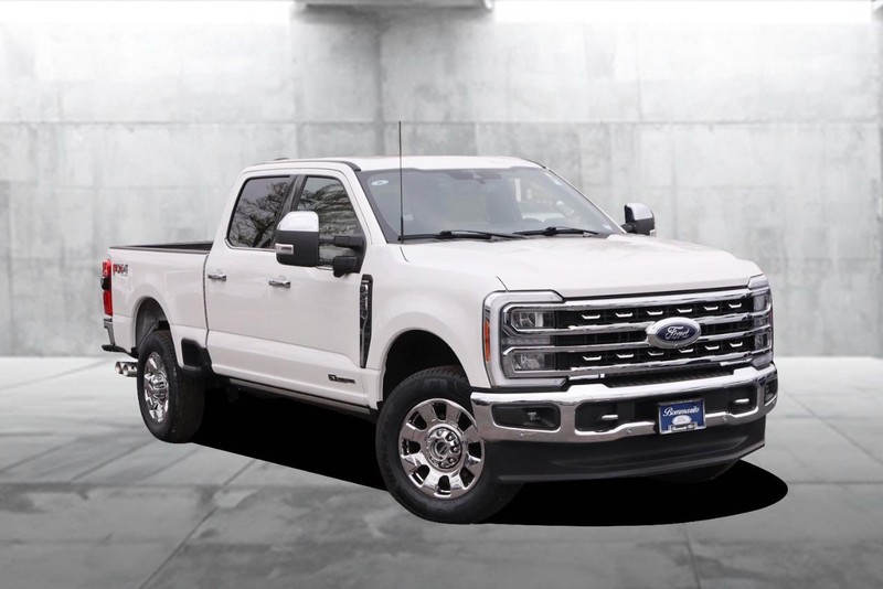 Ford Super Duty F-250 SRW Vehicle Image 02
