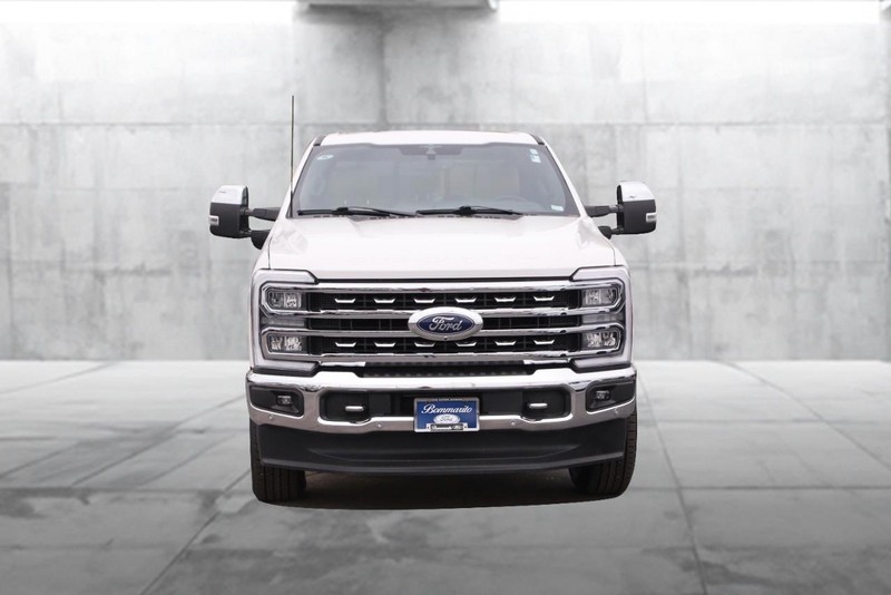Ford Super Duty F-250 SRW Vehicle Image 04