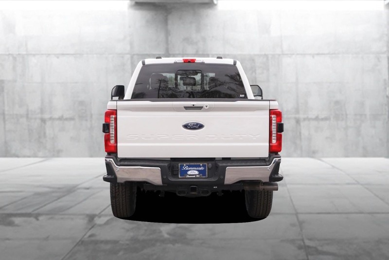 Ford Super Duty F-250 SRW Vehicle Image 06