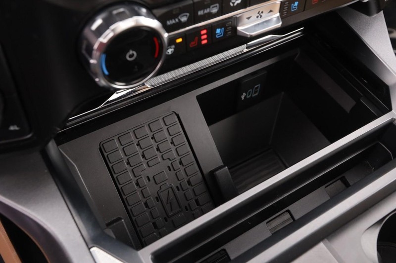 Ford Super Duty F-250 SRW Vehicle Image 20