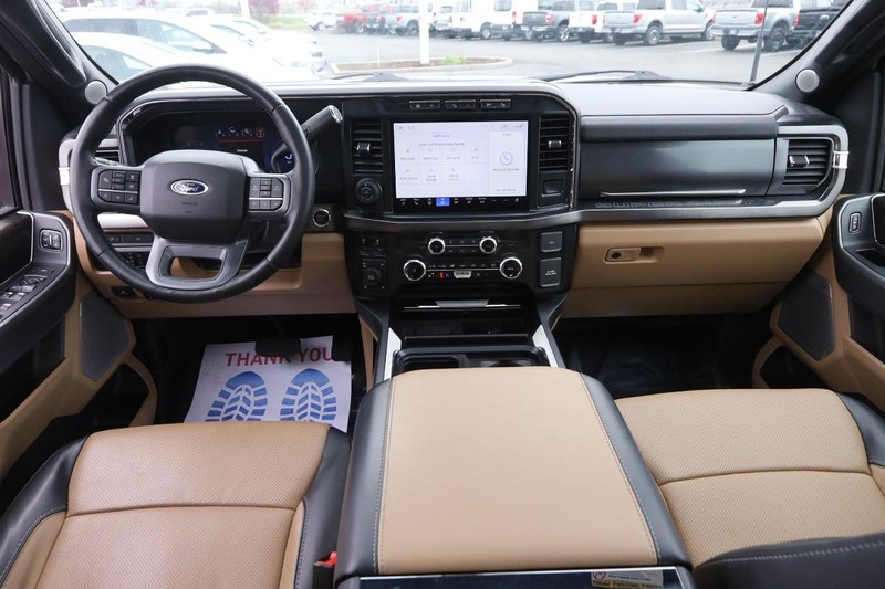 Ford Super Duty F-250 SRW Vehicle Image 22