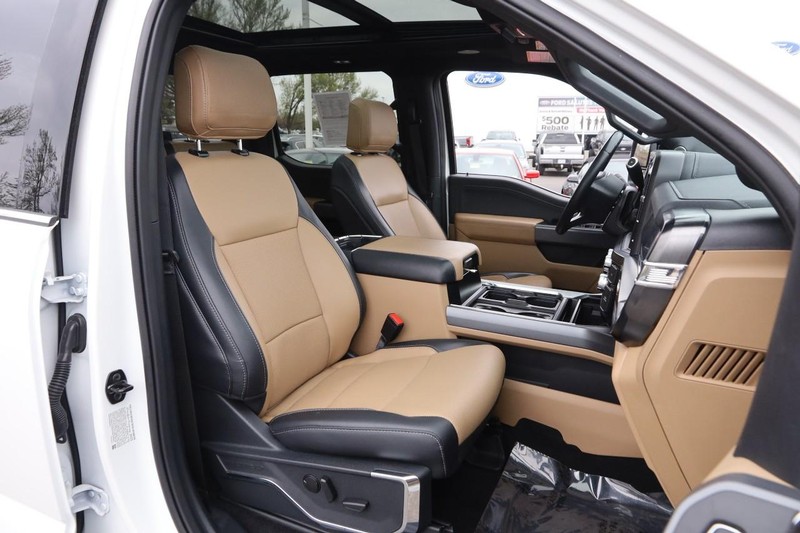 Ford Super Duty F-250 SRW Vehicle Image 27