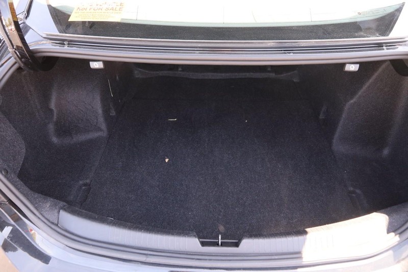 Chevrolet Malibu Vehicle Image 07
