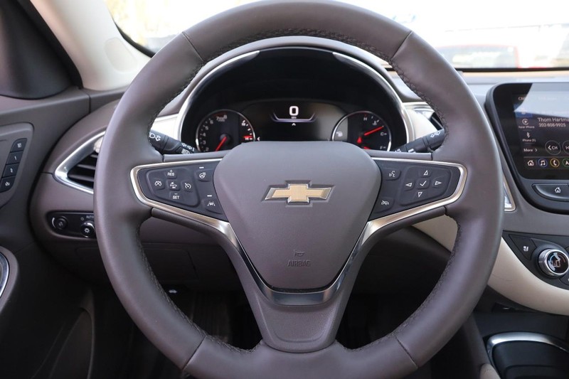 Chevrolet Malibu Vehicle Image 10