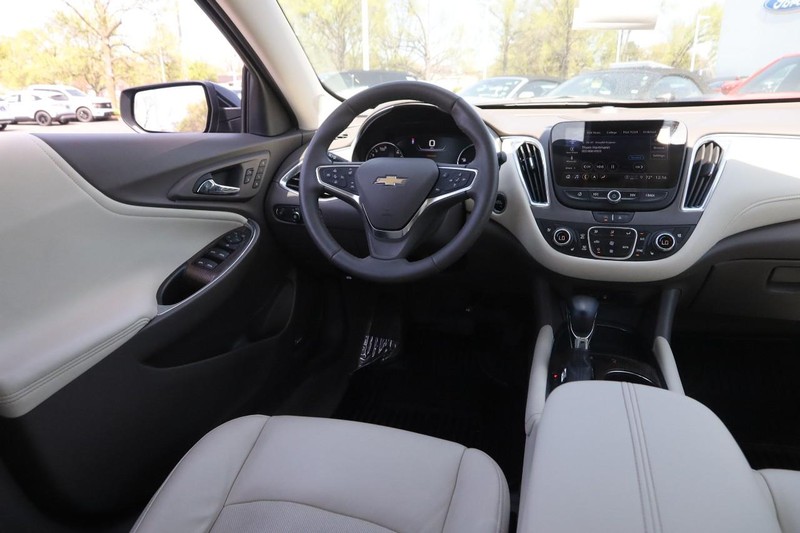Chevrolet Malibu Vehicle Image 19
