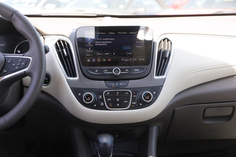 Chevrolet Malibu Vehicle Image 21