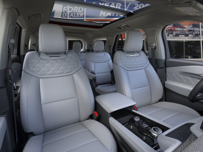 Ford Explorer Vehicle Image 10