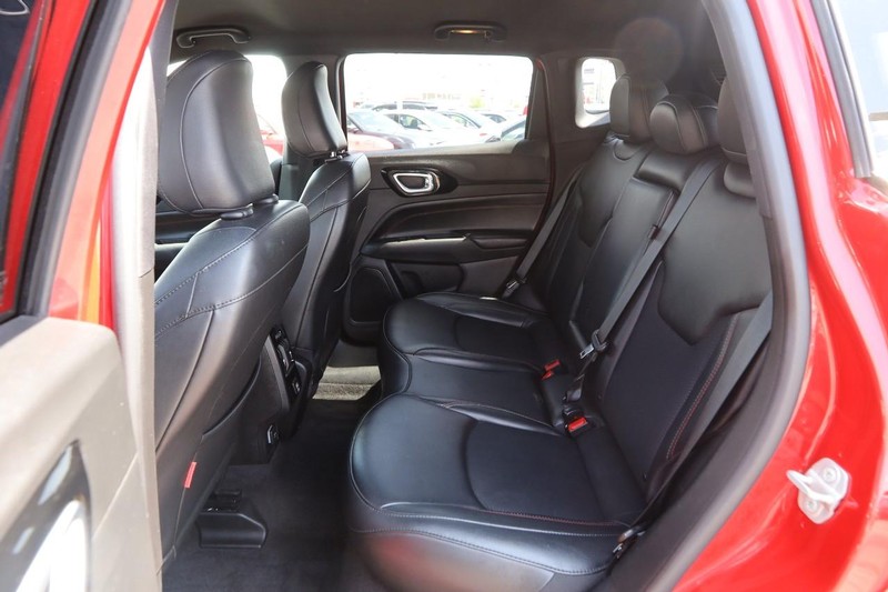 Jeep Compass Vehicle Image 09