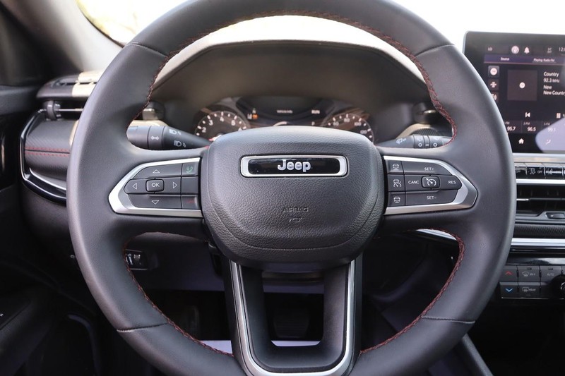 Jeep Compass Vehicle Image 10