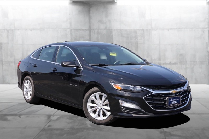 Chevrolet Malibu Vehicle Image 02