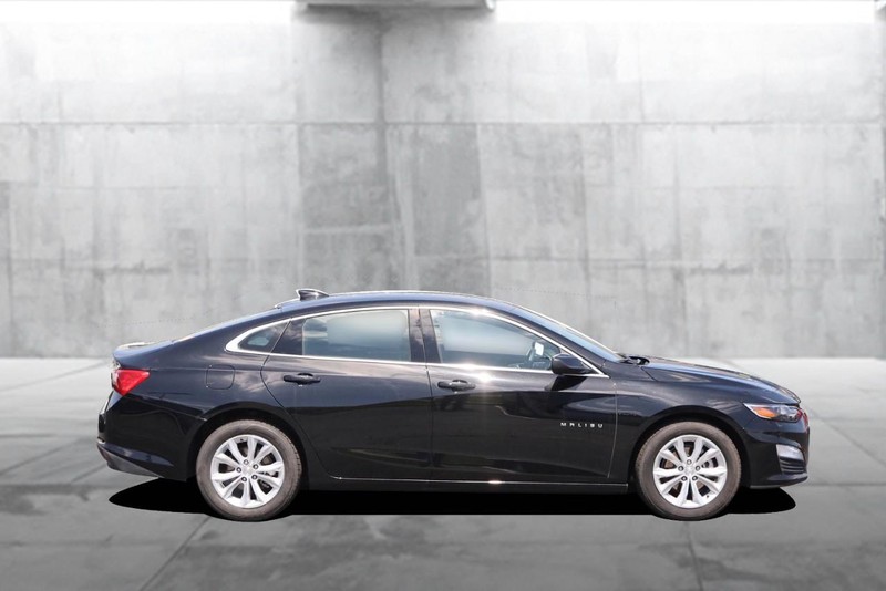 Chevrolet Malibu Vehicle Image 05